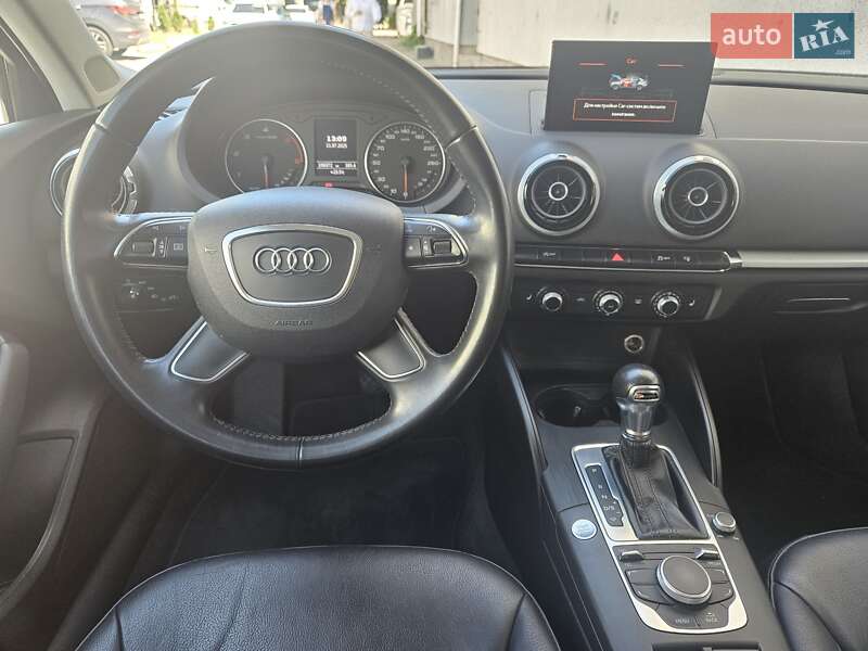 Седан Audi A3 2016 в Києві