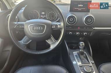 Седан Audi A3 2016 в 