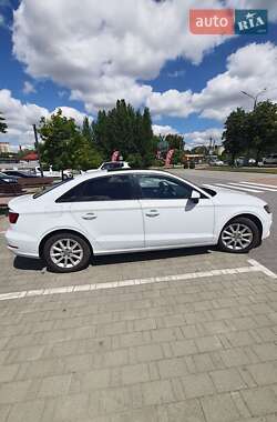Седан Audi A3 2016 в 