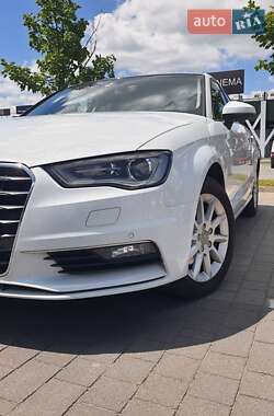 Седан Audi A3 2016 в 