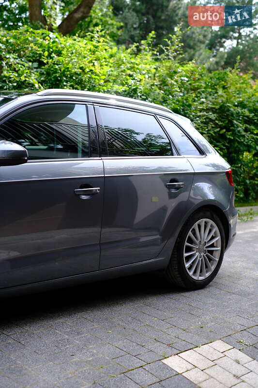Хетчбек Audi A3 2016 в Львові