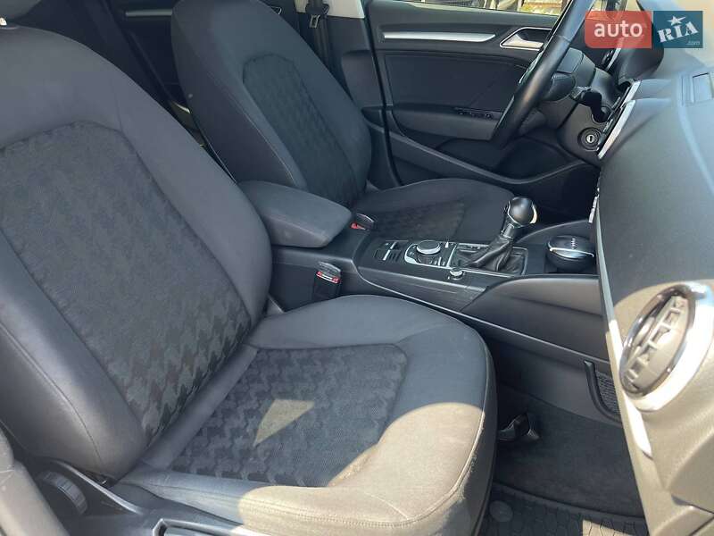 Седан Audi A3 2013 в Києві