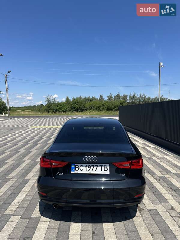 Седан Audi A3 2015 в Львові