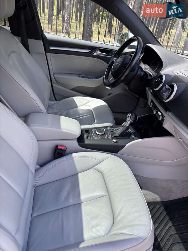Седан Audi A3 2015 в Києві