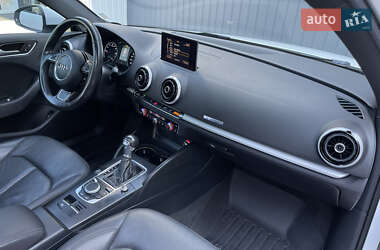 Хэтчбек Audi A3 2016 в 