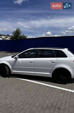 Хэтчбек Audi A3 2009 в 