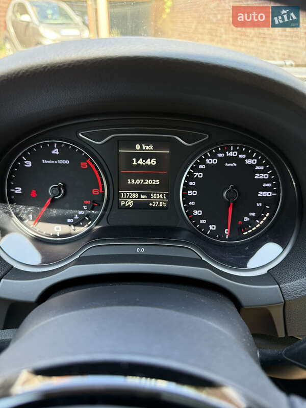 Седан Audi A3 2015 в Черновцах