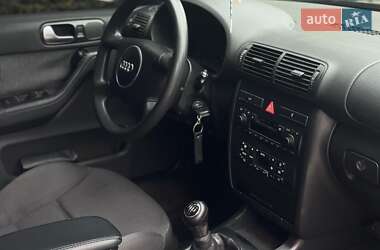 Хетчбек Audi A3 2002 в 