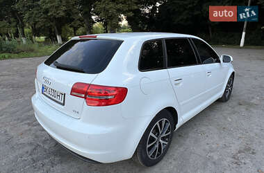 Хетчбек Audi A3 2010 в 