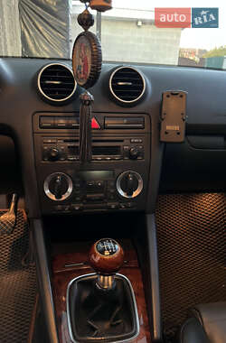 Хетчбек Audi A3 2004 в 