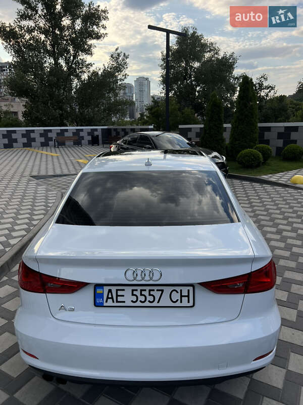 Седан Audi A3 2014 в Киеве