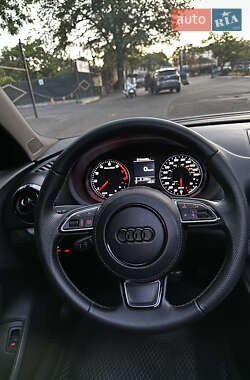 Седан Audi A3 2016 в 