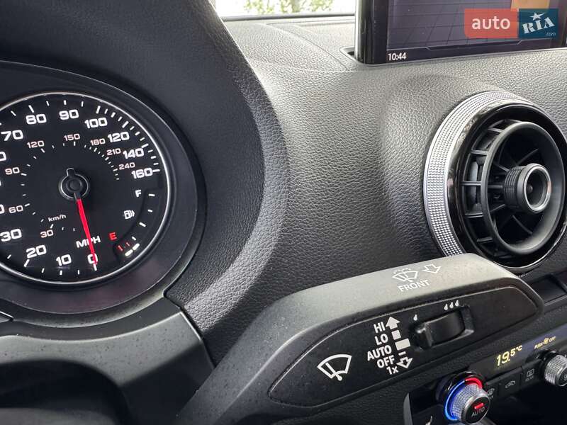 Седан Audi A3 2016 в Києві