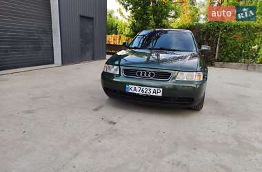 Хетчбек Audi A3 1999 в 