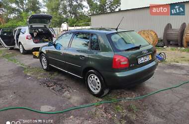 Хетчбек Audi A3 1999 в 