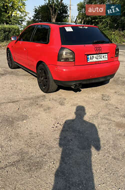 Хэтчбек Audi A3 1998 в 