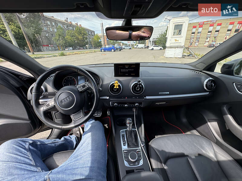 Седан Audi A3 2016 в Днепре