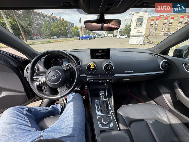 Седан Audi A3 2016 в Днепре
