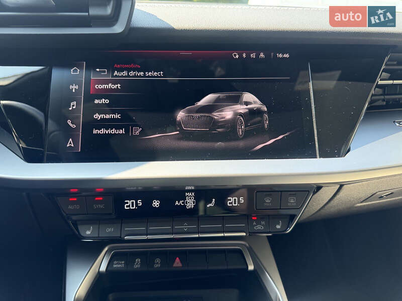 Седан Audi A3 2022 в Львове