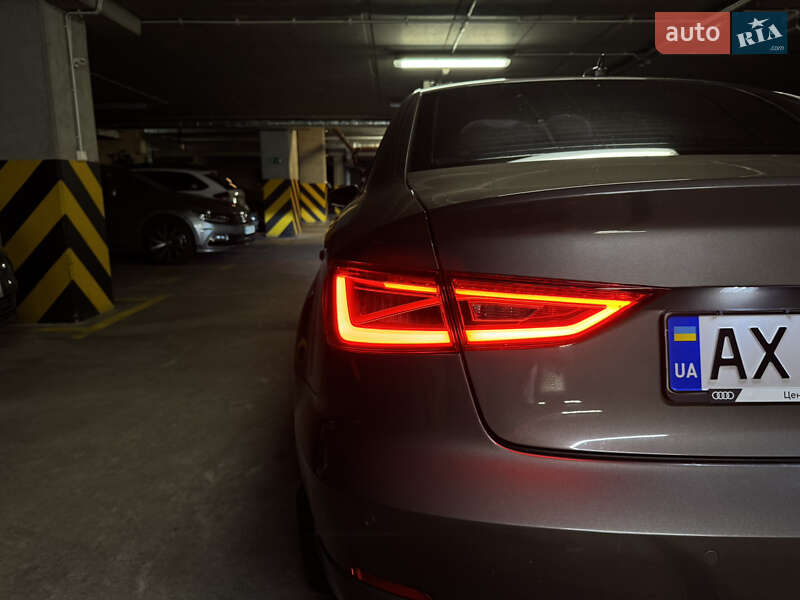 Седан Audi A3 2015 в Самборі