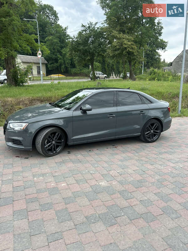 Седан Audi A3 2018 в Львові