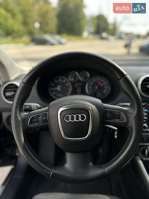 Хэтчбек Audi A3 2011 в Луцке