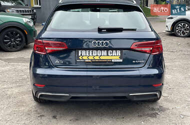 Хэтчбек Audi A3 2017 в 