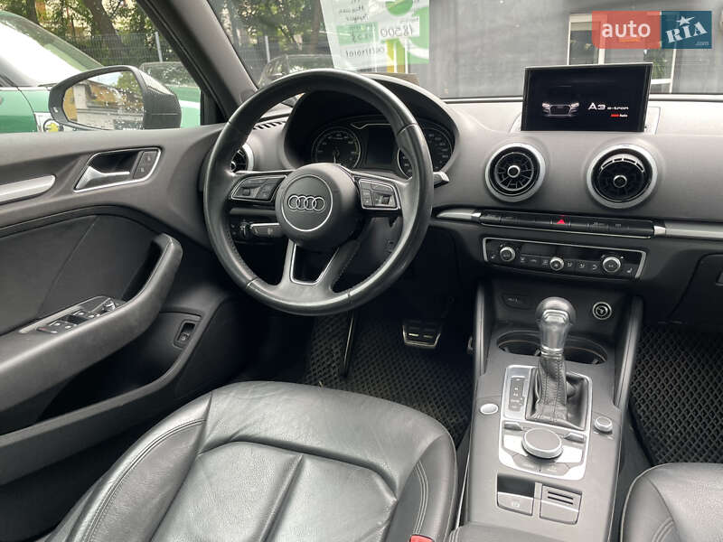 Хэтчбек Audi A3 2017 в Львове