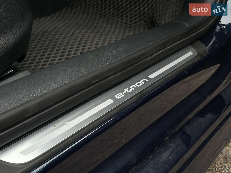 Хэтчбек Audi A3 2017 в Львове