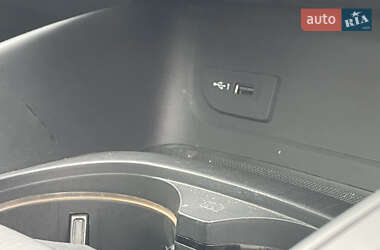 Хэтчбек Audi A3 2017 в 