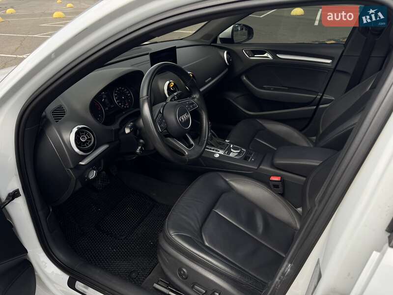 Седан Audi A3 2017 в Києві