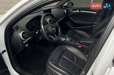 Седан Audi A3 2017 в 