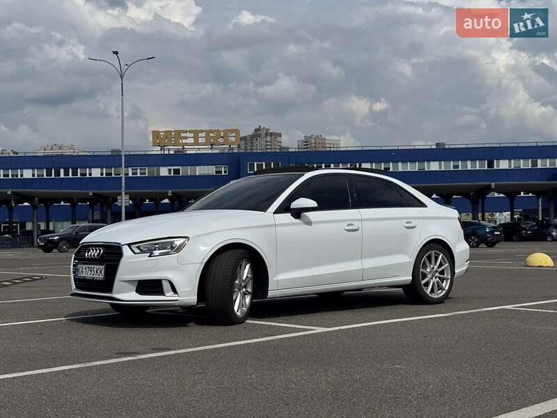 Седан Audi A3 2017 в 