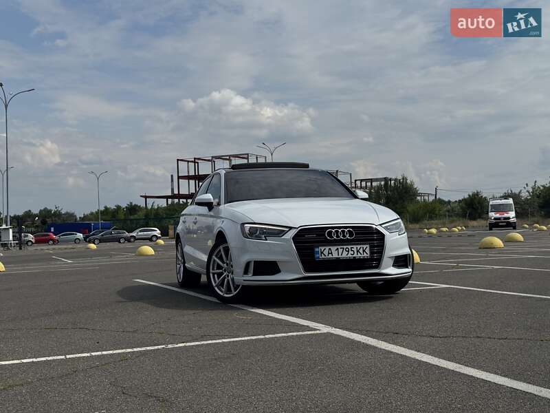 Седан Audi A3 2017 в Києві