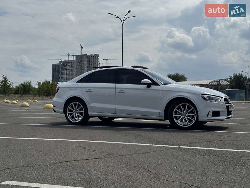 Седан Audi A3 2017 в Києві