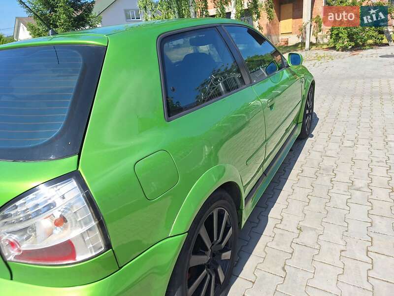 Хетчбек Audi A3 1997 в Чернівцях