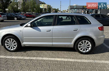 Хетчбек Audi A3 2004 в 