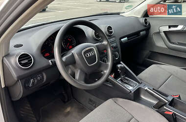 Хетчбек Audi A3 2004 в 