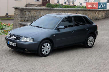 Хэтчбек Audi A3 2002 в 