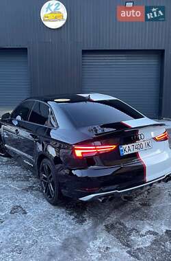Седан Audi A3 2017 в Киеве