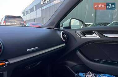 Седан Audi A3 2016 в 