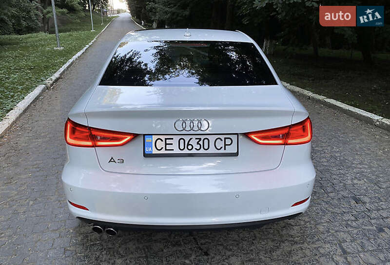 Седан Audi A3 2015 в Черновцах