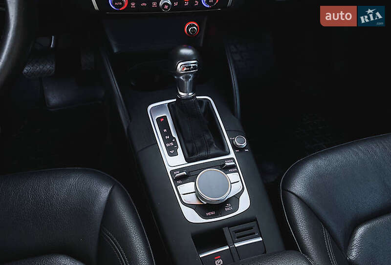 Седан Audi A3 2015 в Черновцах