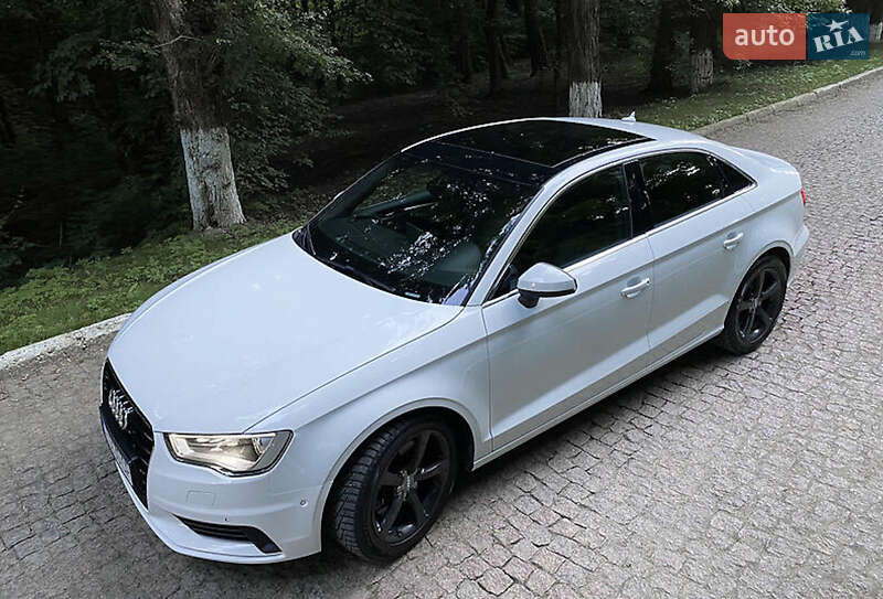 Седан Audi A3 2015 в Черновцах