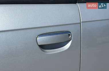 Хэтчбек Audi A3 2012 в 