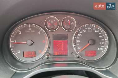 Хэтчбек Audi A3 2005 в 