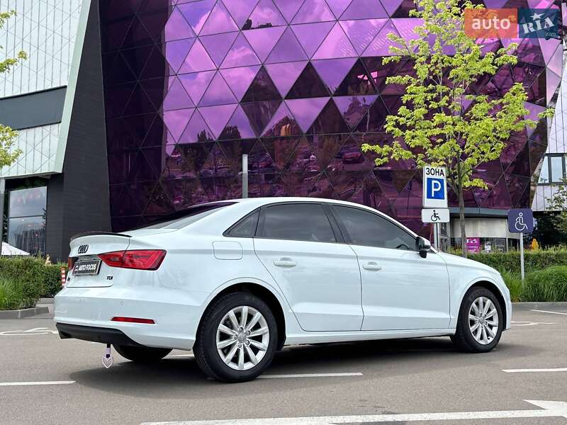 Седан Audi A3 2015 в Києві