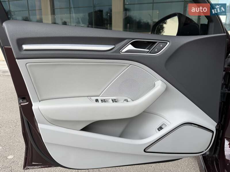 Седан Audi A3 2014 в Днепре