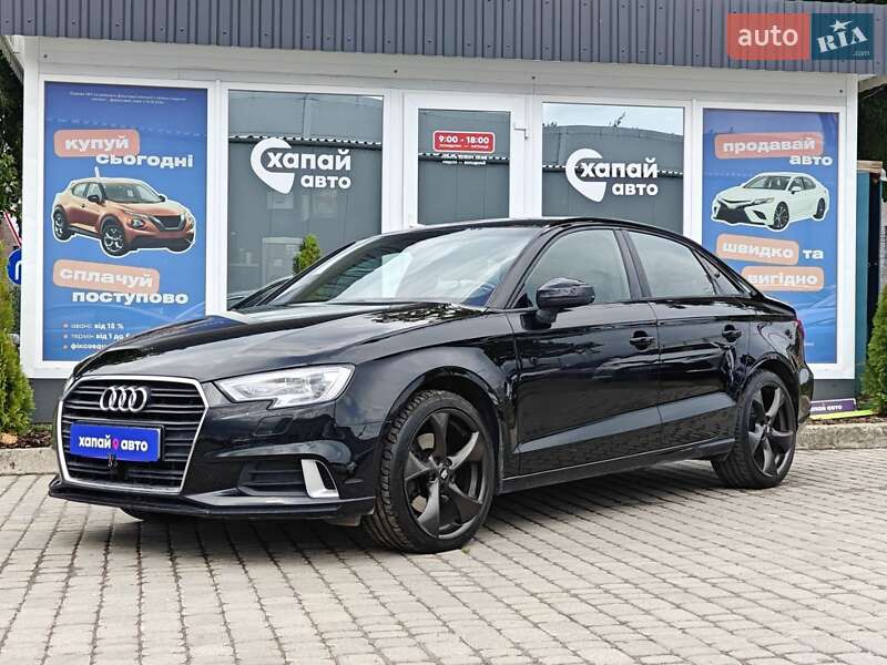 Седан Audi A3 2016 в 