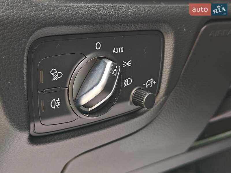 Седан Audi A3 2016 в Львові